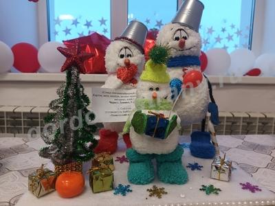 «Семья снеговиков: первый подарок»