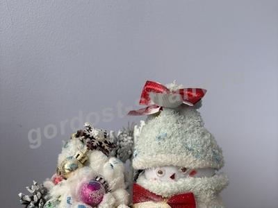 Снеговик в лесу