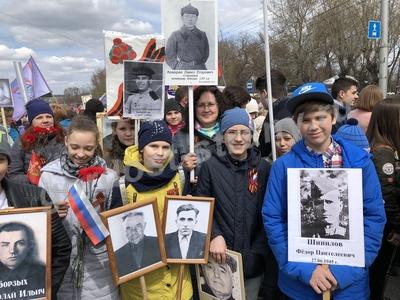 В одном строю с героями