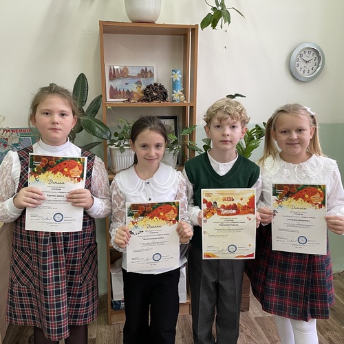 Карташов Кирилл, Варкова Дарья, Филимонова Алёна, Скворцова Вероника - нажмите, чтобы увеличить фото